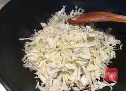白菜丝热汤面的做法图解3