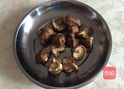 醋溜排骨香菇的做法图解2
