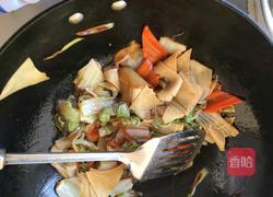 白菜炒木耳的做法图解3