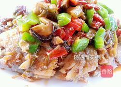 家常干烧黄花鱼的做法图解18