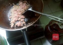 炒芹炒肉渣的做法图解2