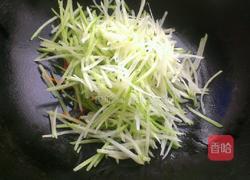 炝炒萝卜丝的做法图解3