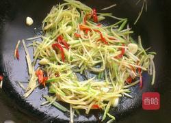 炝炒萝卜丝的做法图解4