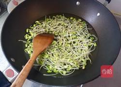 一品肥牛金针煲的做法图解2