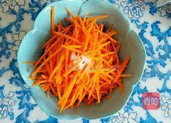 拌胡萝卜丝的做法图解1