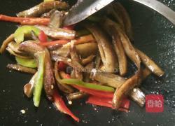 油爆泥鳅的做法图解5