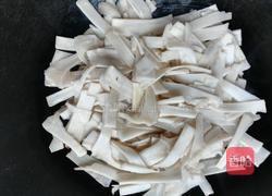 鲜笋炒紫苏的做法图解2