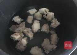 猪肉炖萝卜的做法图解4