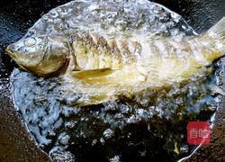 糖醋鲤鱼的做法图解3