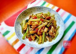 芹菜炒萝卜干的做法图解8