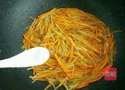 红萝卜土豆丝的做法图解6