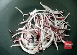 火腿炒洋葱的做法图解3