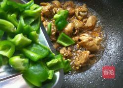 青椒炒鸡腿的做法图解9