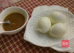 蒜泥拌鸡蛋的做法图解2