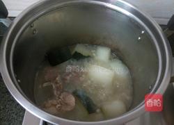 猪骨冬瓜汤的做法图解4