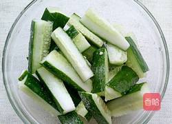 黄瓜泡菜的做法图解1