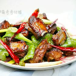 双椒煎排骨的做法[图]