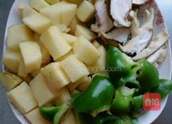 炖鸡骨架的做法图解2