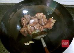 花生炖猪蹄的做法图解5
