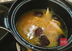 红枣枸杞鸽子汤的做法图解7