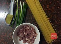 肉酱意粉的做法图解1