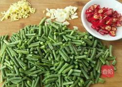 肉末豇豆的做法图解2