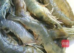 油爆大虾的做法图解1