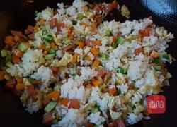自制扬州炒饭的做法图解7