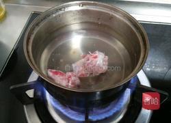桂圆红枣排骨汤的做法图解2