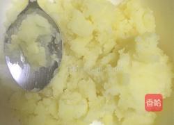 油炸土豆饼的做法图解3