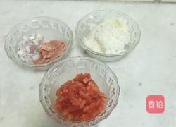 茄汁炒饭的做法图解2