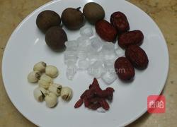 银耳红枣的做法图解2