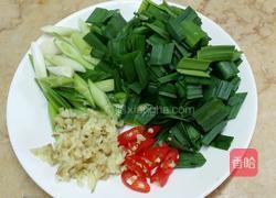 酸辣鸭血的做法图解2