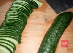 黄瓜拌凉粉皮的做法图解3