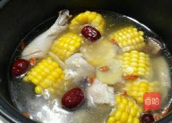 玉米炖鸡的做法图解7