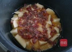 土豆香肠焖饭的做法图解4