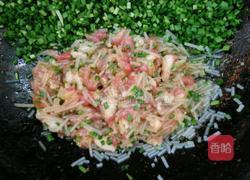 韭菜粉条包子的做法图解8