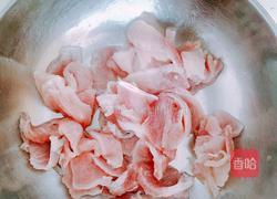 芹菜炒小酥肉片的做法图解3