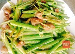 芹菜炒小酥肉片的做法图解10