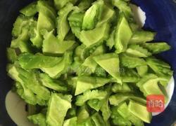 豆豉炒苦瓜的做法图解4