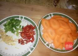 辣炝胡萝卜片的做法图解2