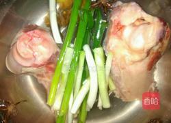 大骨汤面的做法图解3
