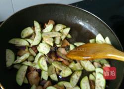 五花肉炒茄子的做法图解5