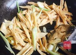 尖椒炒腐竹的做法图解7