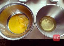 电饭锅戚风蛋糕的做法图解2