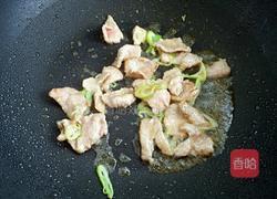 杏鲍菇胡箩卜炒肉的做法图解4