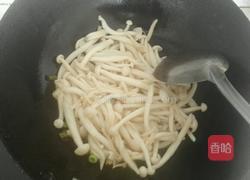 蟹味菇炒黑木耳的做法图解5