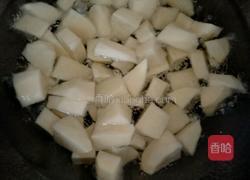 土豆闷猪脚的做法图解3