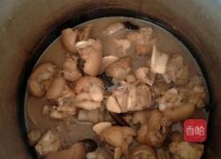 土豆闷猪脚的做法图解8