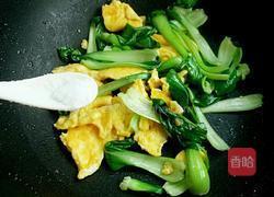 青菜炒鸡蛋的做法图解6